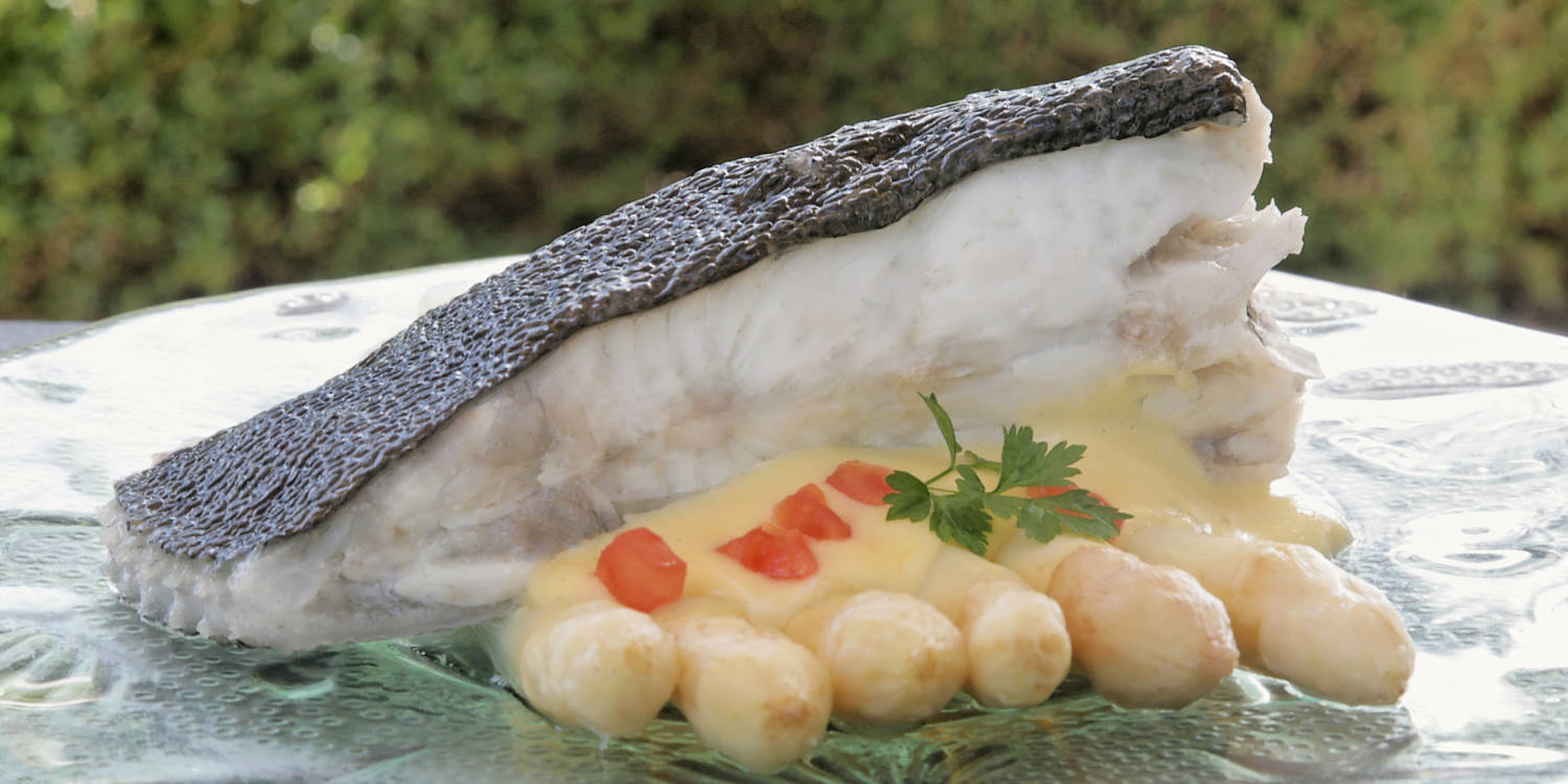 IMG_6542_DxO_tarbot_asperges_1500px Turbot sauvage, asperges, sauce mousseline au Trésor Belge.
